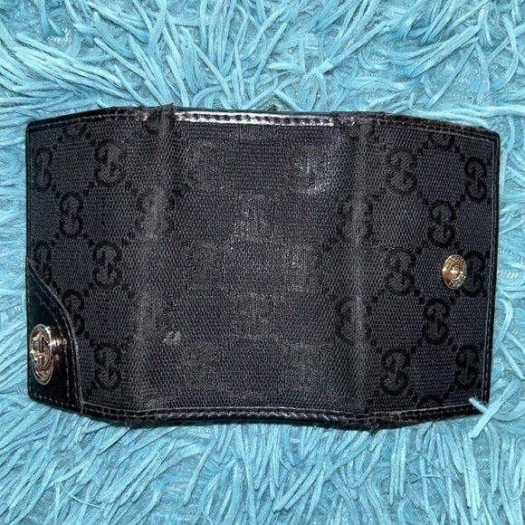 GUCCI BLACK KEYHOLDER - Picture 5 of 12